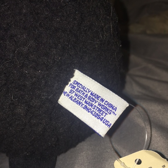 ⚫️4/$25 Black Bath & Body Lambie Plush⚫️ - Picture 4 of 4